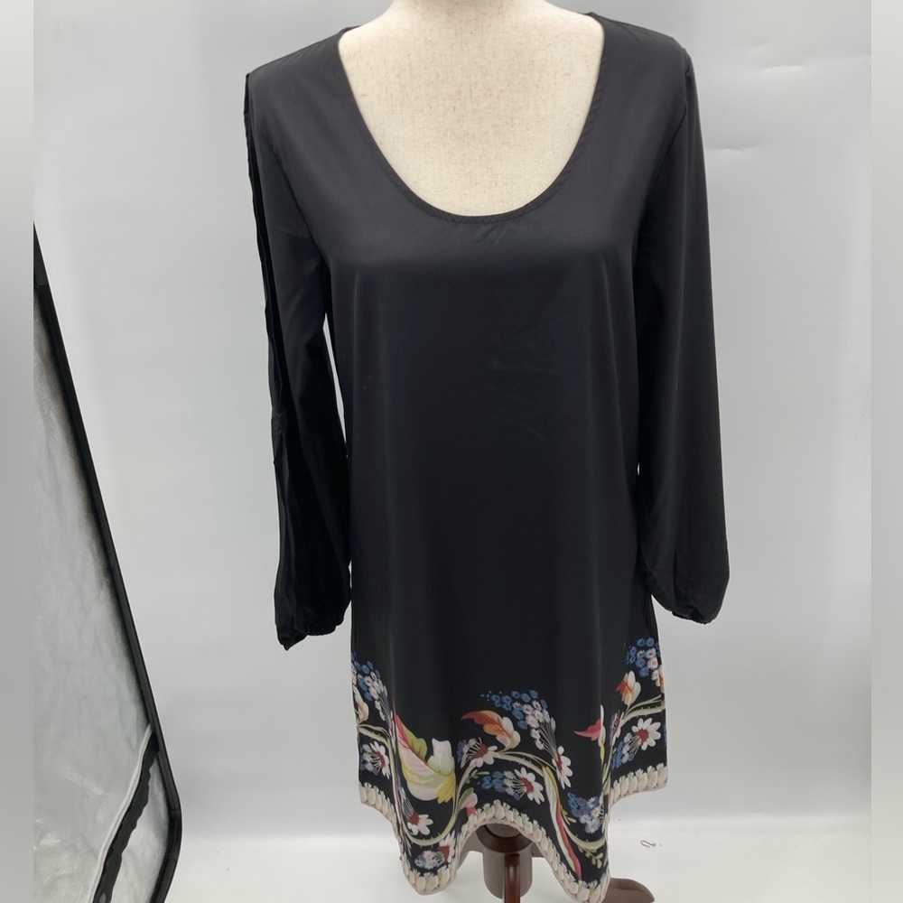 No Name Women’s Black/ Floral Print Cold Shoulder Long Sleeve Loose Dress